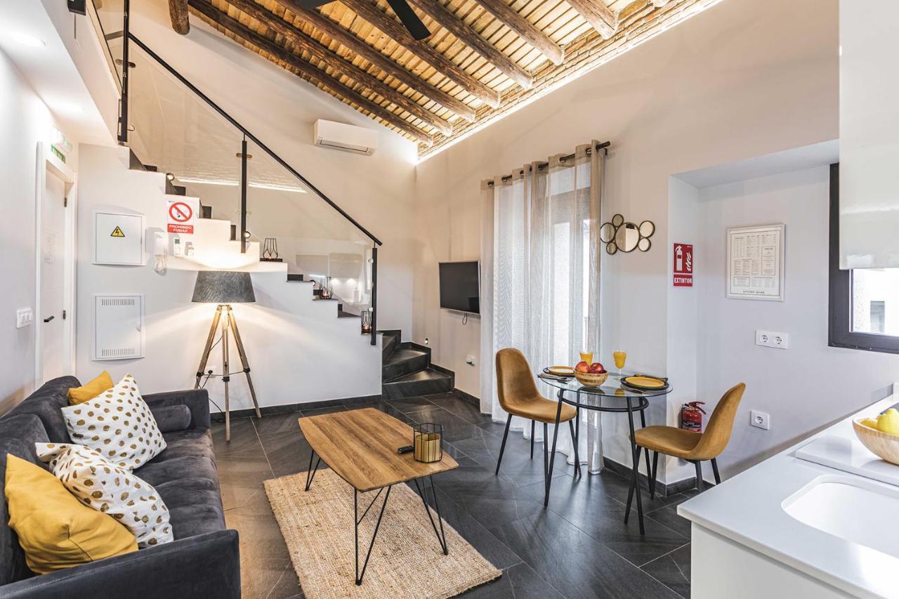 Apartamentos Caceres Central Suites Buitenkant foto