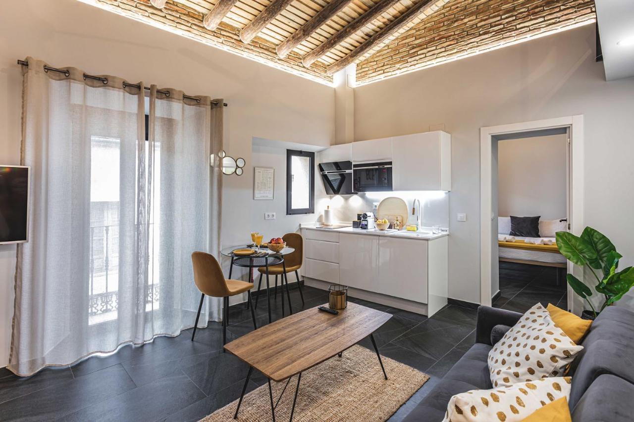 Apartamentos Caceres Central Suites Buitenkant foto